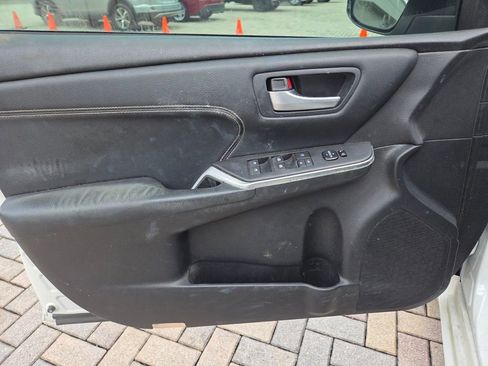 Certified 2016 Toyota Camry XLE FWD image 26