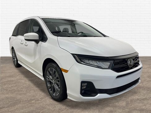 New 2026 Honda Odyssey Touring image 8