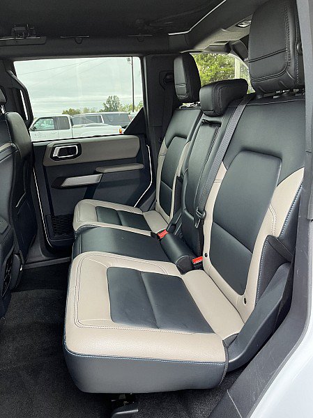 Used 2023 Ford Bronco Wildtrak AWD/4WD image 16