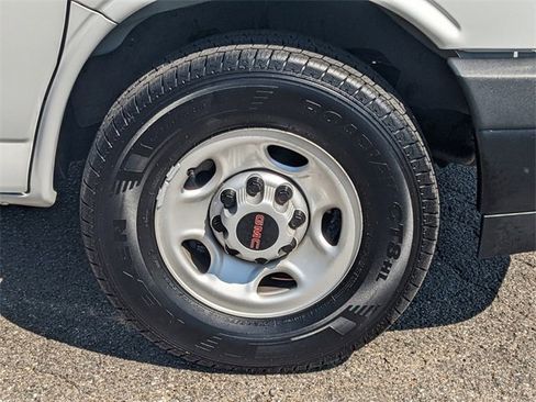 Used 2023 GMC Savana 2500 Extended w/ Driver Convenience Package image 10