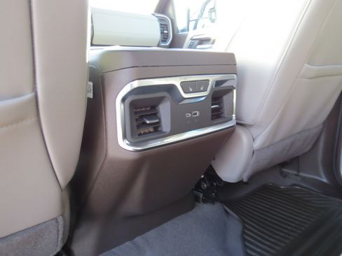 New 2026 Chevrolet Silverado 3500 LTZ w/ LTZ Convenience Package AWD/4WD image 18