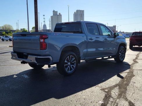 Used 2024 Chevrolet Silverado 1500 LT AWD/4WD image 2
