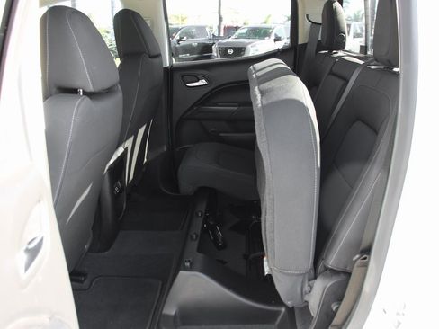 Used 2021 Chevrolet Colorado LT w/ LT Convenience Package image 34