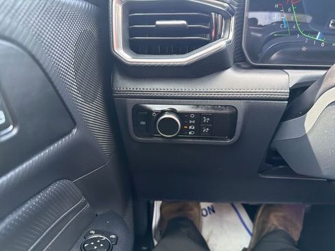 Used 2025 Ford Mustang Premium RWD image 18