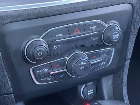 Used 2022 Dodge Charger SXT image 33
