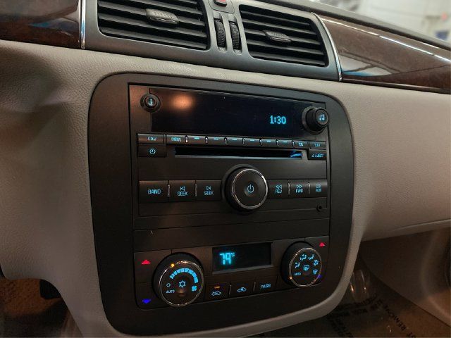 Used 2011 Buick Lucerne CXL FWD image 29