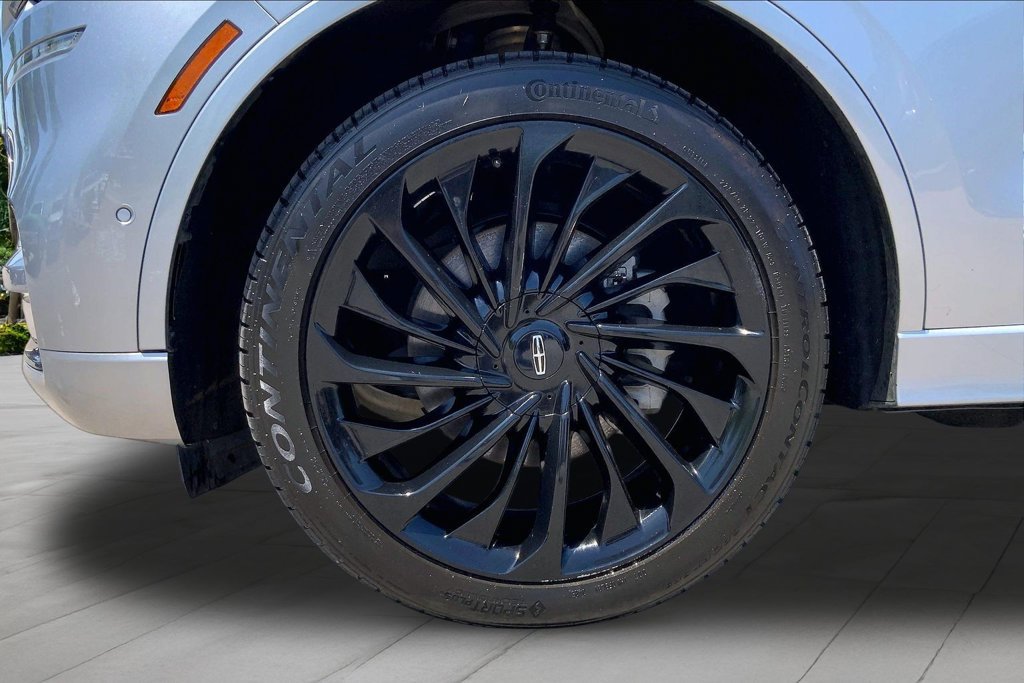 Used 2022 Lincoln Aviator Reserve w/ Equipment Group 201A AWD/4WD image 33