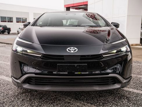 New 2026 Toyota Prius LE image 2