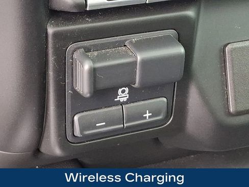 Used 2023 GMC Sierra 3500 Denali w/ Denali Black Diamond Edition image 29