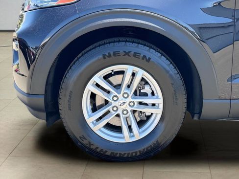 Used 2022 Ford Explorer XLT w/ Equipment Group 202A image 34