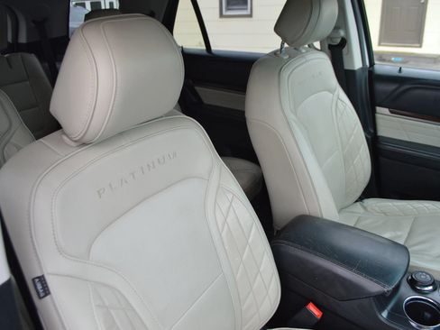Used 2017 Ford Explorer Platinum AWD/4WD image 12