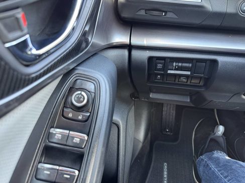 Used 2018 Subaru Crosstrek 2.0i Limited w/ Popular Package #2 image 16