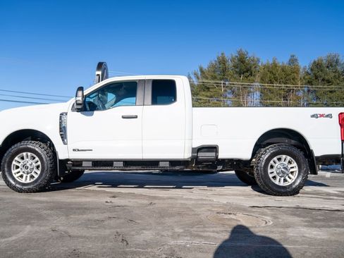 Used 2024 Ford F250 XL image 3