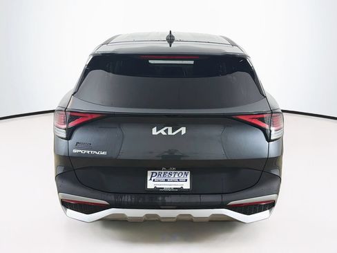 Used 2024 Kia Sportage LX FWD image 6