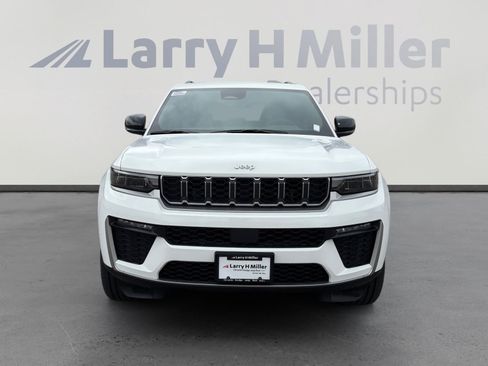 New 2026 Jeep Grand Cherokee Limited AWD/4WD image 9