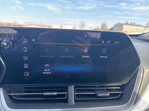 Used 2024 Chevrolet Trax LT image 20