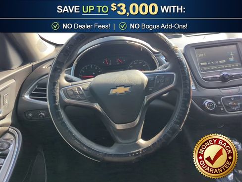 Used 2018 Chevrolet Malibu LT FWD image 18