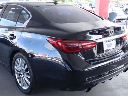 Used 2018 INFINITI Q50 Luxe RWD image 9