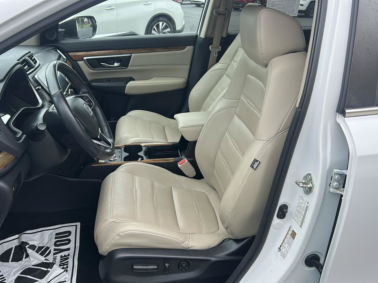 Used 2020 Honda CR-V Touring image 11