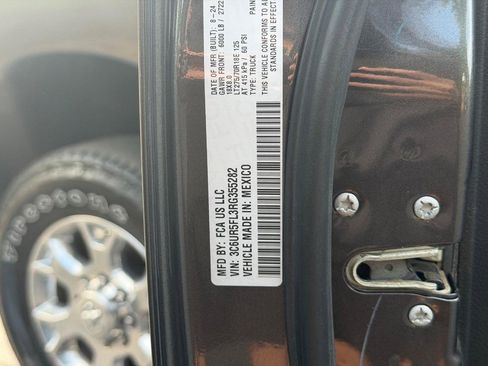 Used 2024 RAM 2500 Laramie AWD/4WD image 25