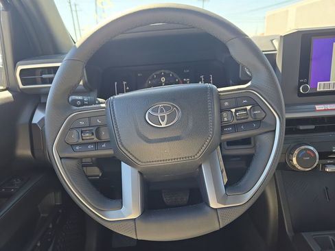 New 2026 Toyota 4Runner SR5 AWD/4WD image 14