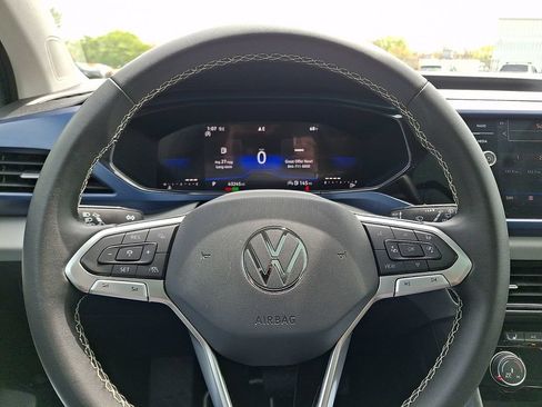Used 2023 Volkswagen Taos SE AWD/4WD image 19