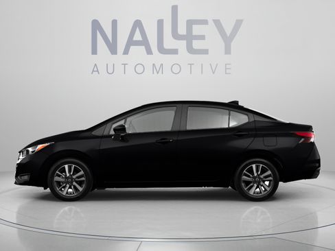 Used 2023 Nissan Versa SV FWD image 2
