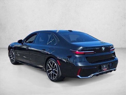 Certified 2023 BMW 740i RWD image 8