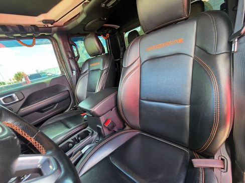 Used 2022 Jeep Gladiator Mojave w/ LED Lighting Group AWD/4WD image 24