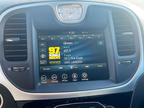 Used 2023 Chrysler 300 Touring w/ Safetytec Plus Group RWD image 14