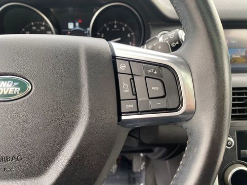 Used 2019 Land Rover Discovery Sport HSE image 12