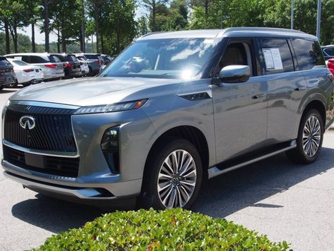 Used 2025 INFINITI QX80 Sensory AWD/4WD image 4