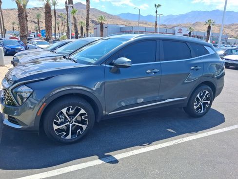 Certified 2023 Kia Sportage EX AWD/4WD image 2