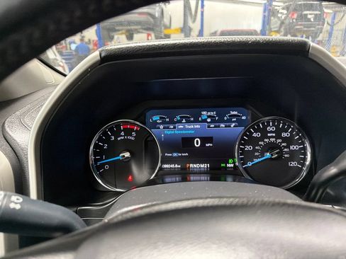 Used 2019 Ford F350 Lariat w/ Lariat Ultimate Package AWD/4WD image 19