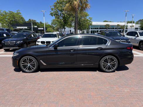 Used 2023 BMW 530i w/ Premium Package RWD image 7