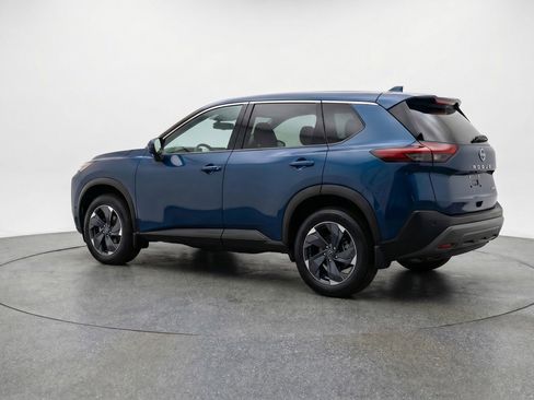 Used 2025 Nissan Rogue SV AWD/4WD image 6