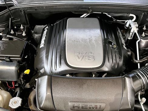 Used 2020 Dodge Durango R/T w/ Blacktop Package RWD image 32
