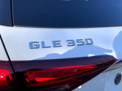 Used 2025 Mercedes-Benz GLE 350 4MATIC image 8