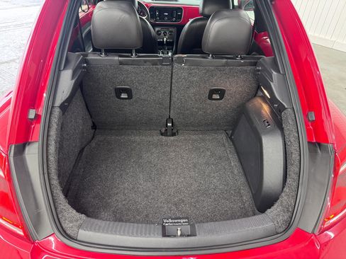 Used 2012 Volkswagen Beetle 2.5 image 12