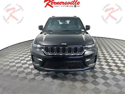 New 2025 Jeep Grand Cherokee Laredo X w/ Luxury Tech Group I image 2