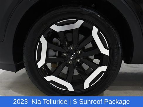 Used 2023 Kia Telluride S w/ S Sunroof Package AWD/4WD image 7