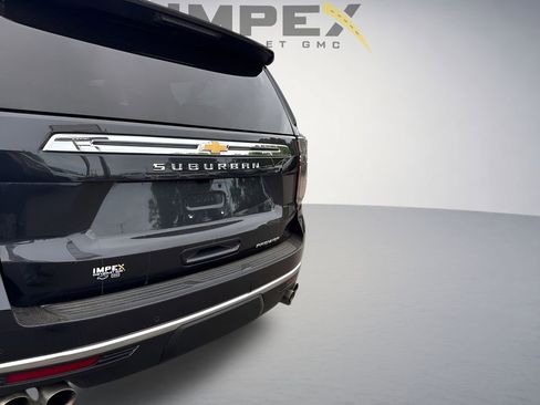 Used 2023 Chevrolet Suburban Premier AWD/4WD image 39