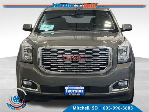 Used 2018 GMC Yukon Denali w/ Denali Ultimate Package AWD/4WD image 3