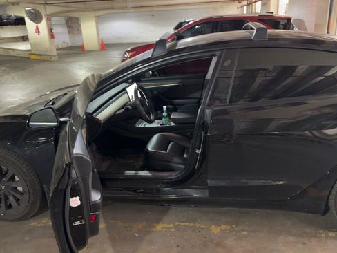 Used 2023 Tesla Model 3 Standard Range RWD image 5