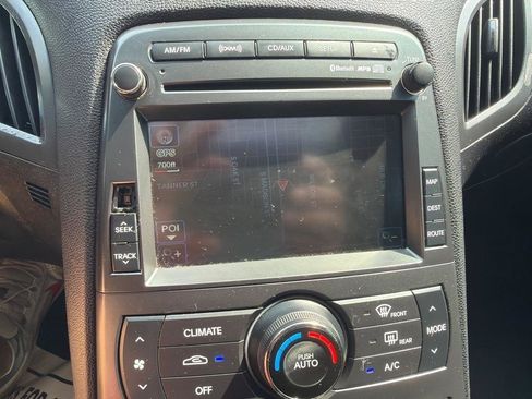 Used 2011 Hyundai Genesis 3.8 RWD image 15