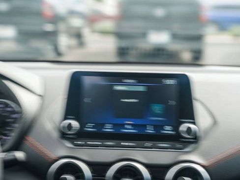 New 2025 Nissan Sentra SR image 15