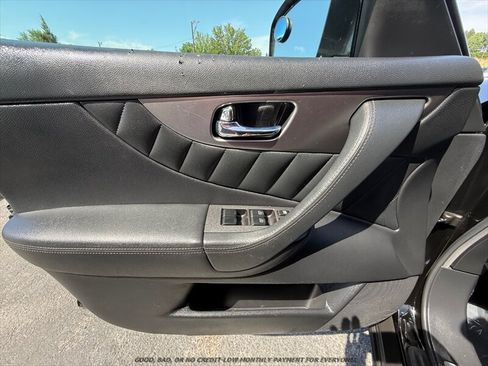 Used 2016 INFINITI QX70 2WD image 24