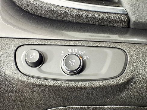 Used 2018 Buick Encore Preferred image 23