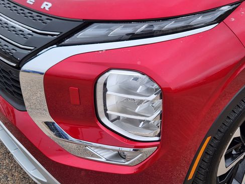 Used 2023 Mitsubishi Outlander SEL image 5