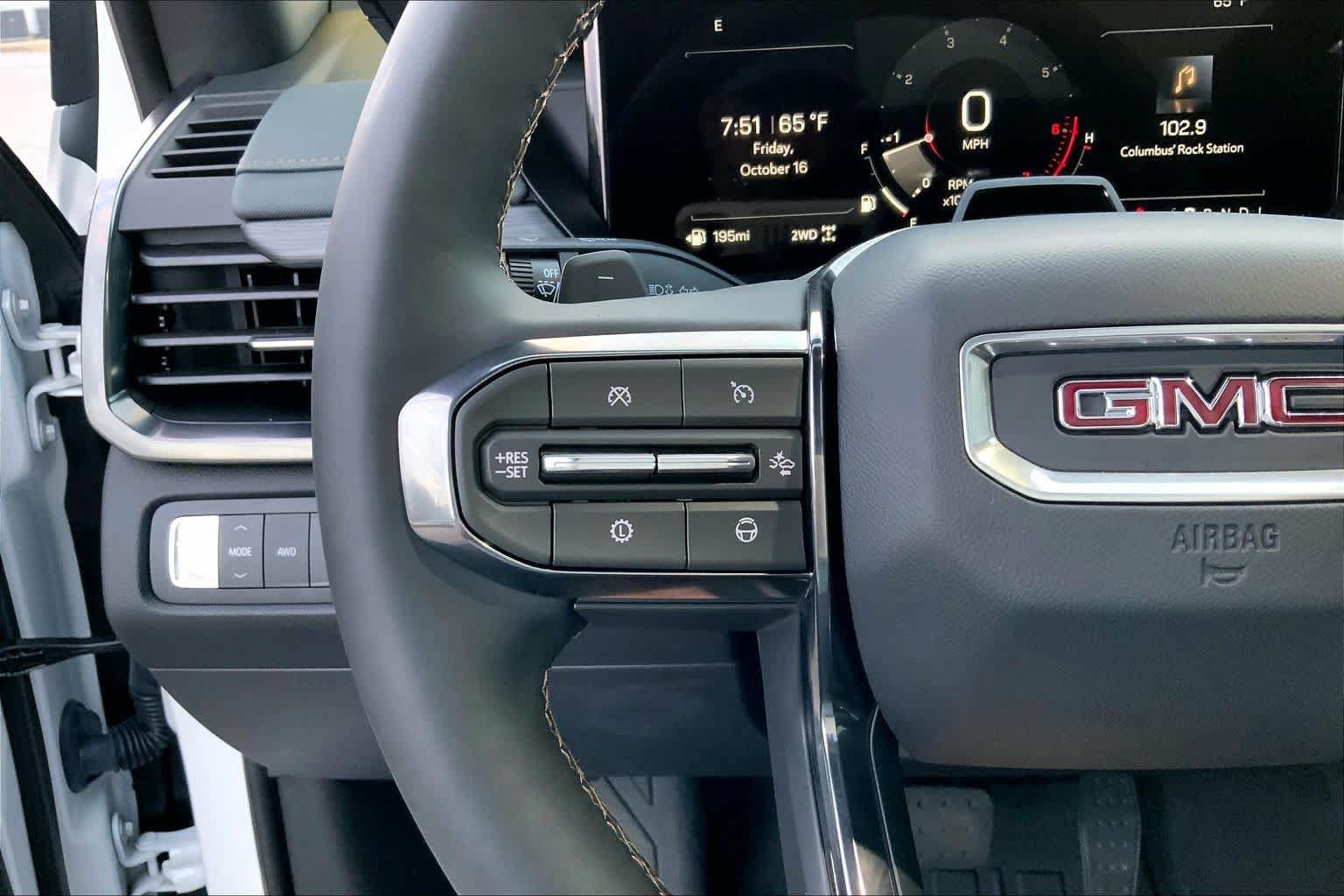 Used 2026 GMC Acadia AT4 w/ Super Cruise Package AWD/4WD image 21